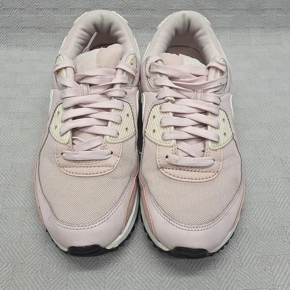 Nike Air Max 90 Barely Rose Pink Womens Size 8 DH8010-600